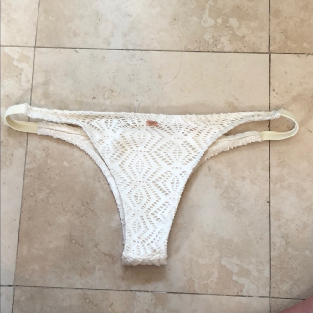 Crochet bikini bottoms